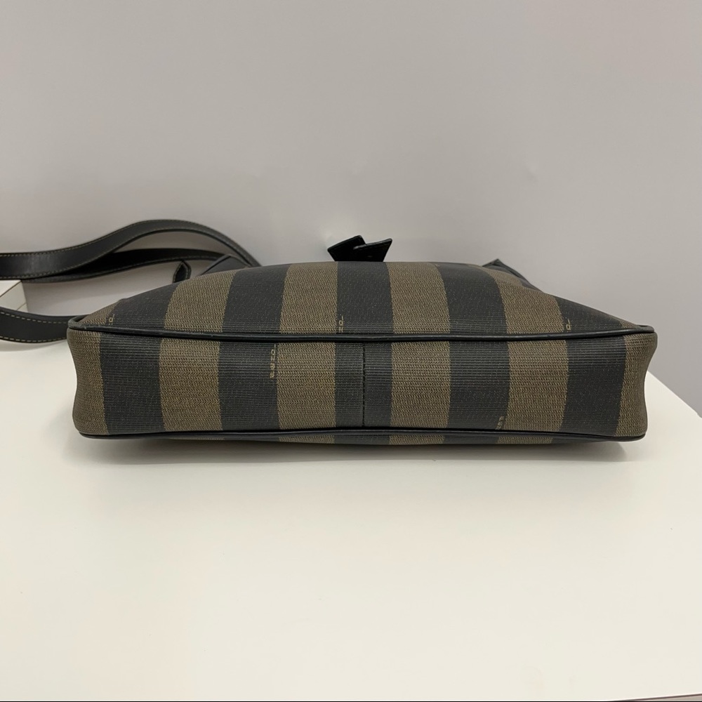 ❤️SOLD❤️ Vintage Fendi Pequin Shoulder Bag Black and Brown Striped Fabulous - Picture 8 of 13